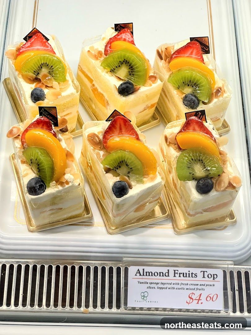 Almond Fruits Top Cake