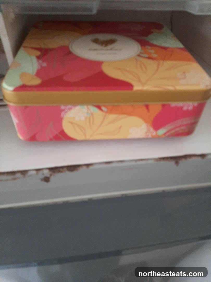 Decorative tin box