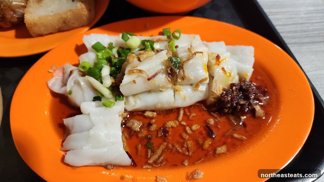 Steamed Rice Rolls with Chili Oil