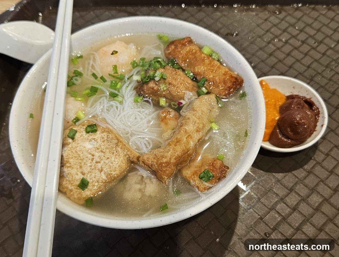 Noodle Soup with Fish Balls and Fried Tofu