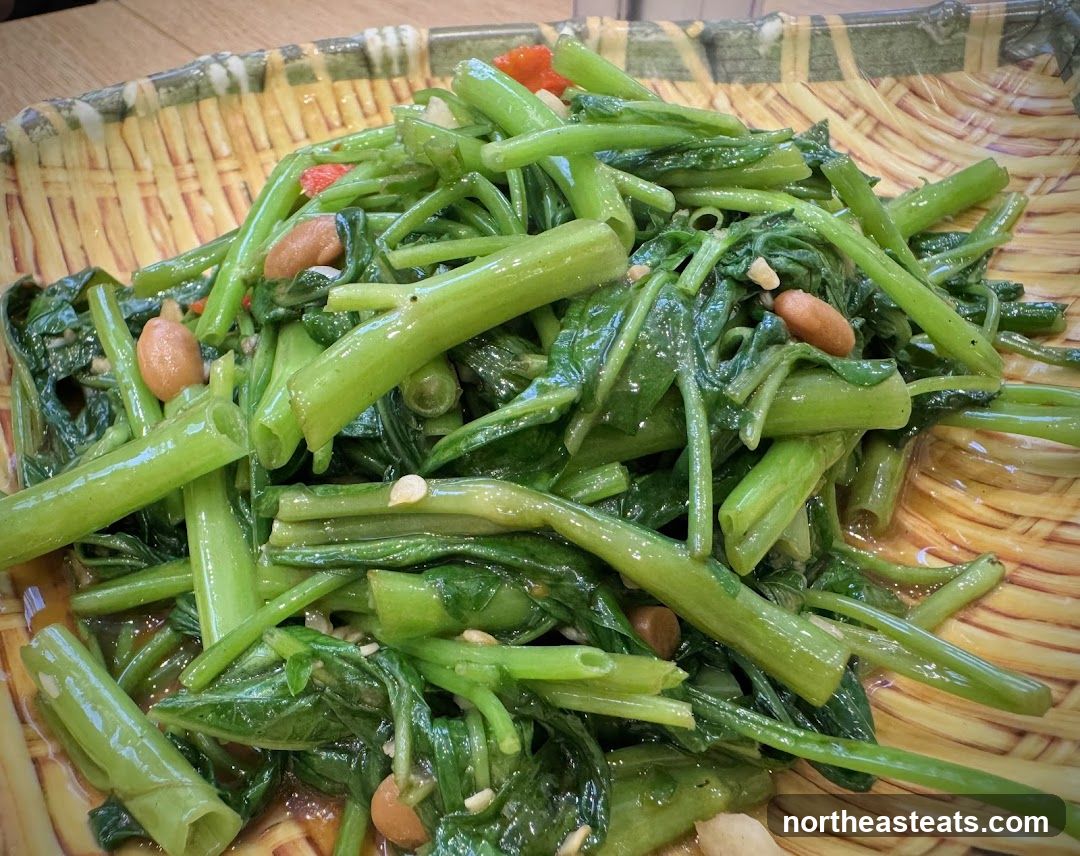 Stir-fried Water Spinach with Peanuts