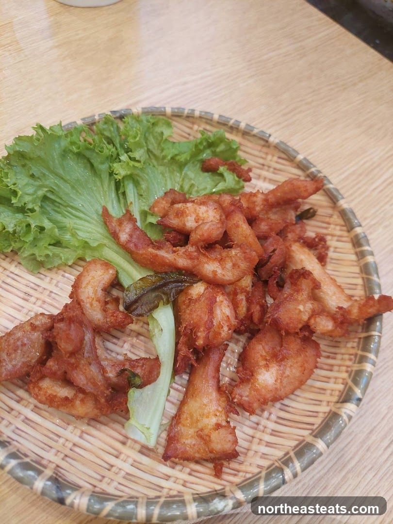 Fried Pork Belly with Lettuce