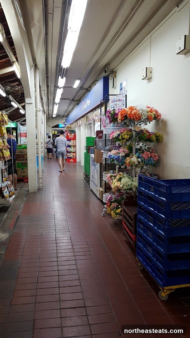 Outdoor Market Aisle