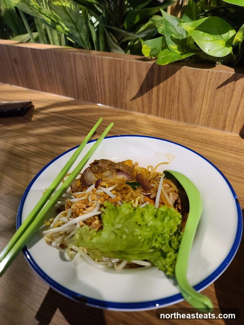 Pad Thai with Garnishes