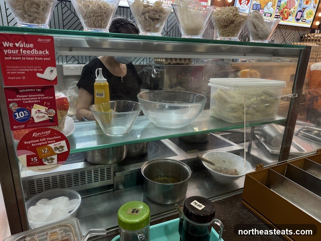 Qiu Lian Ban Mee 秋莲板面