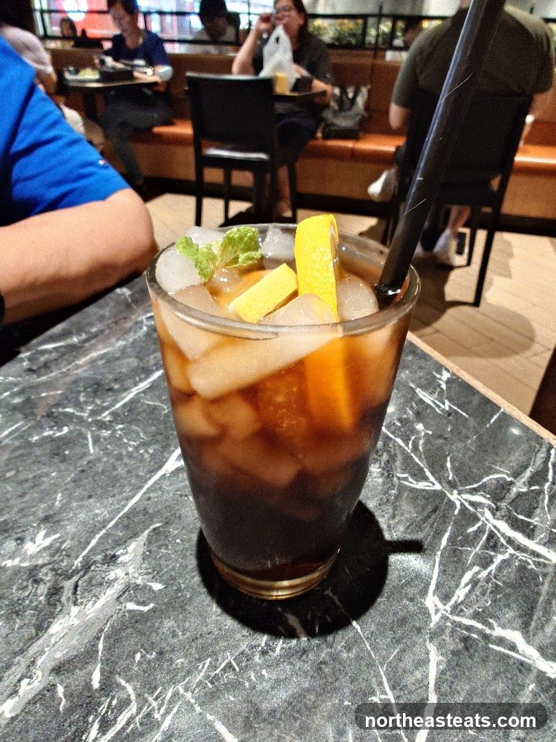Iced Tea with Lemon and Mint