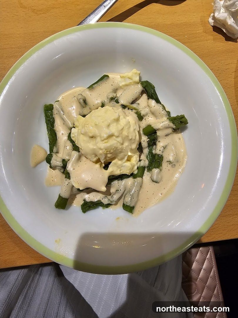 Asparagus with Sauce and Egg
