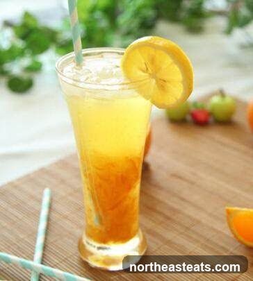Orange Juice with Lemon Slice
