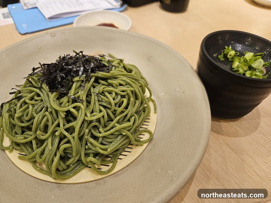 Green Noodles with Seaweed and Scallions