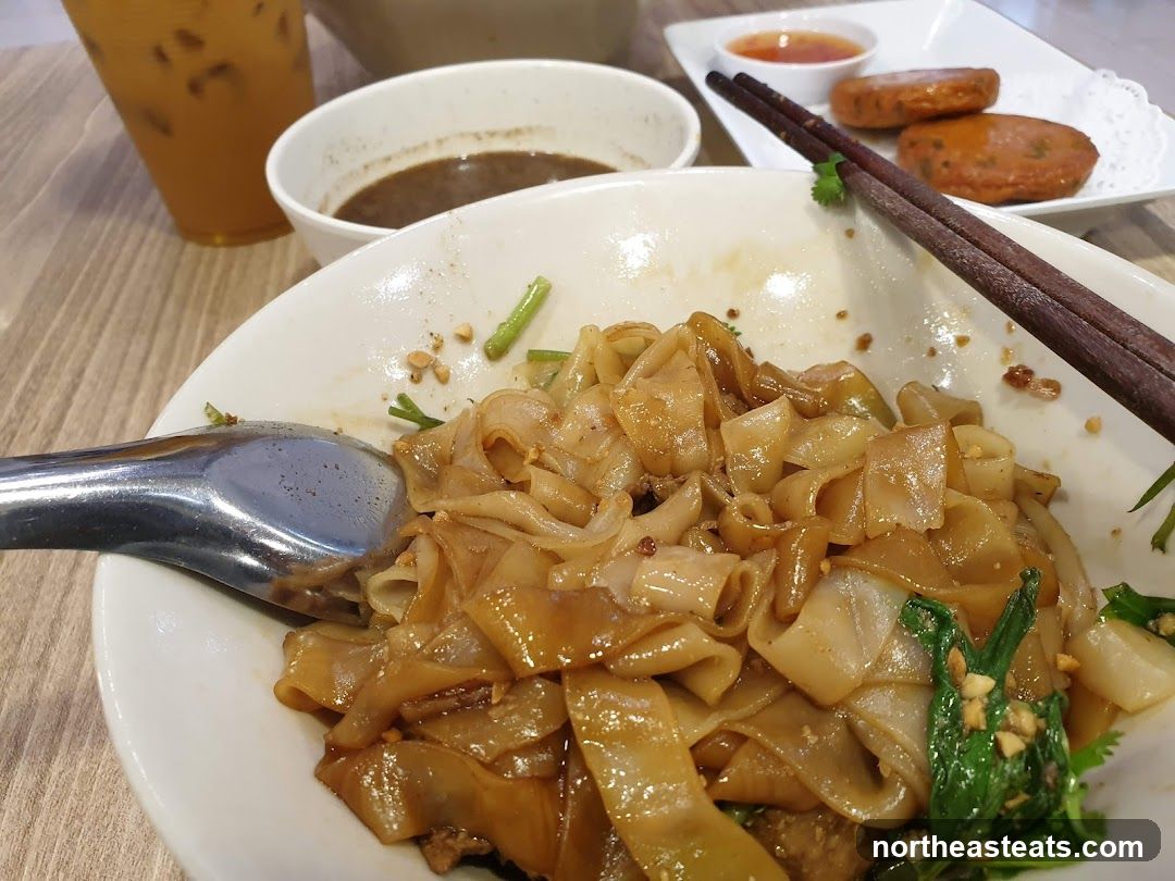 Noodles with Fish Cakes and Drink