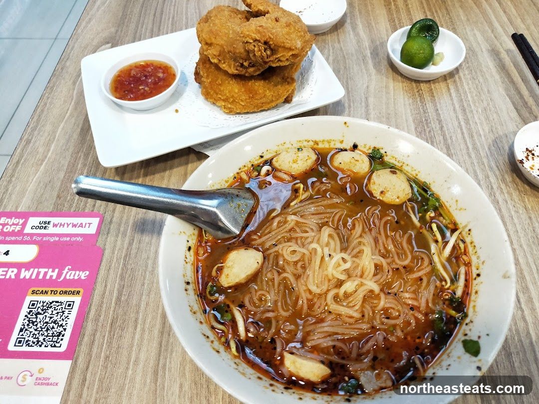 Noodle Soup and Fried Food