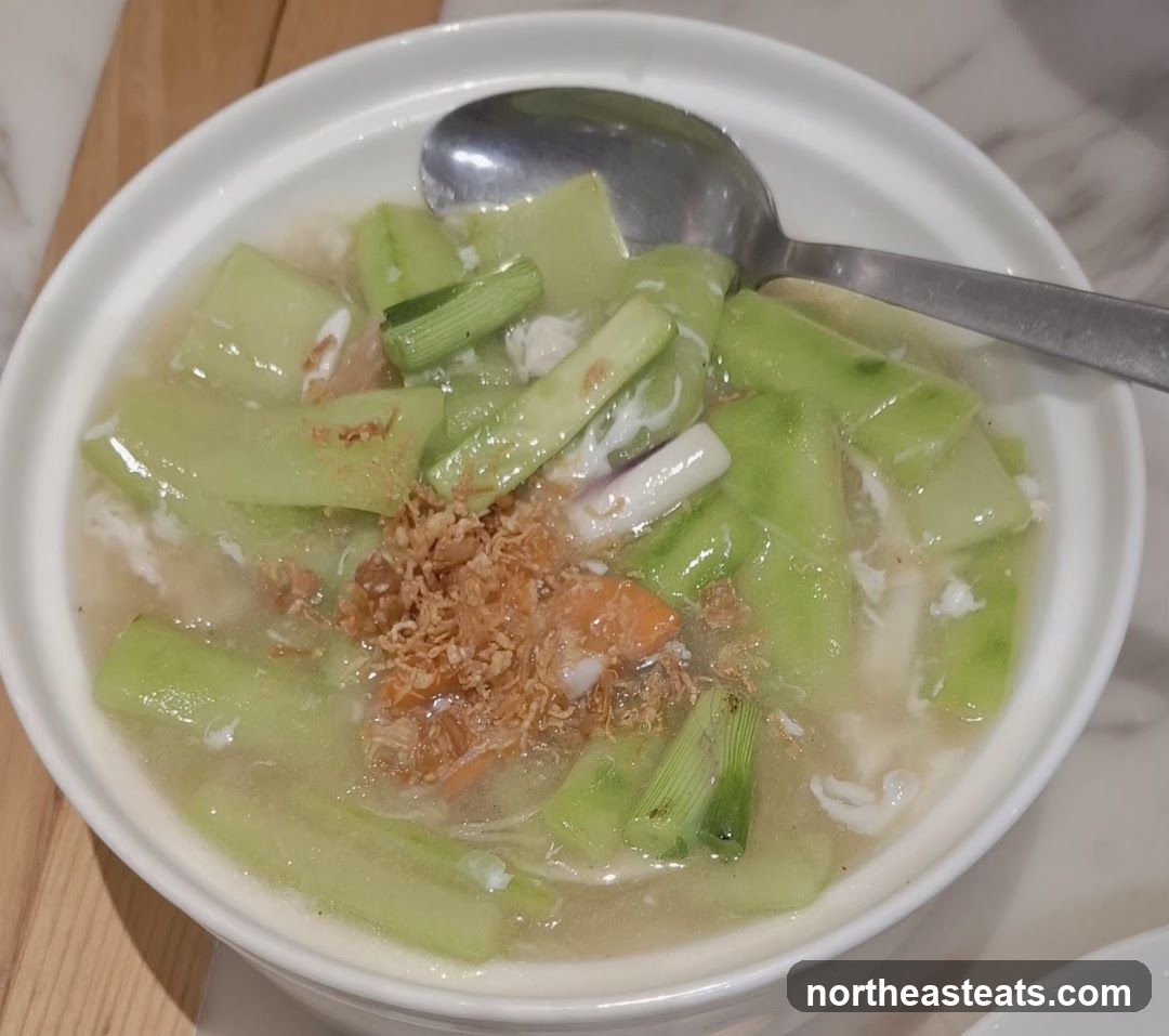 Stir-fried Luffa Gourd with Egg