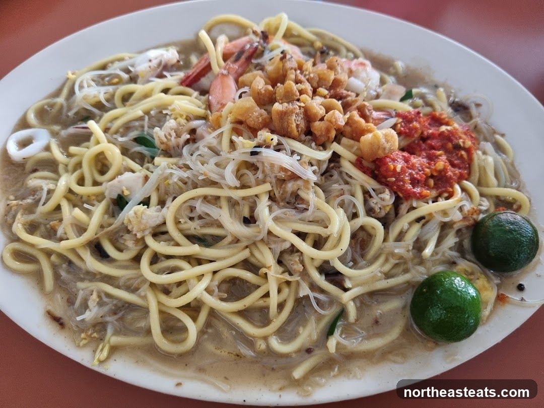 Noodles with Seafood and Chili