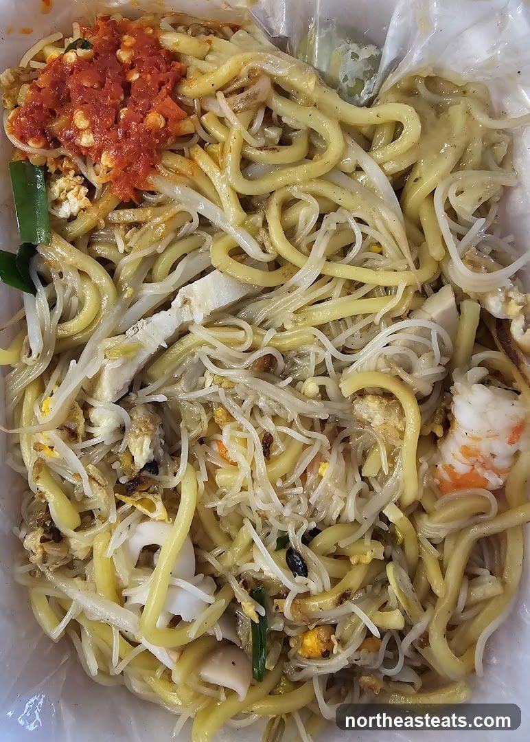 Noodles with Chili Paste and Seafood