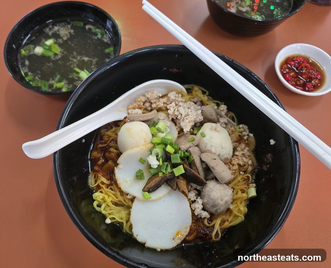 Noodles with Meatballs and Fish Cakes