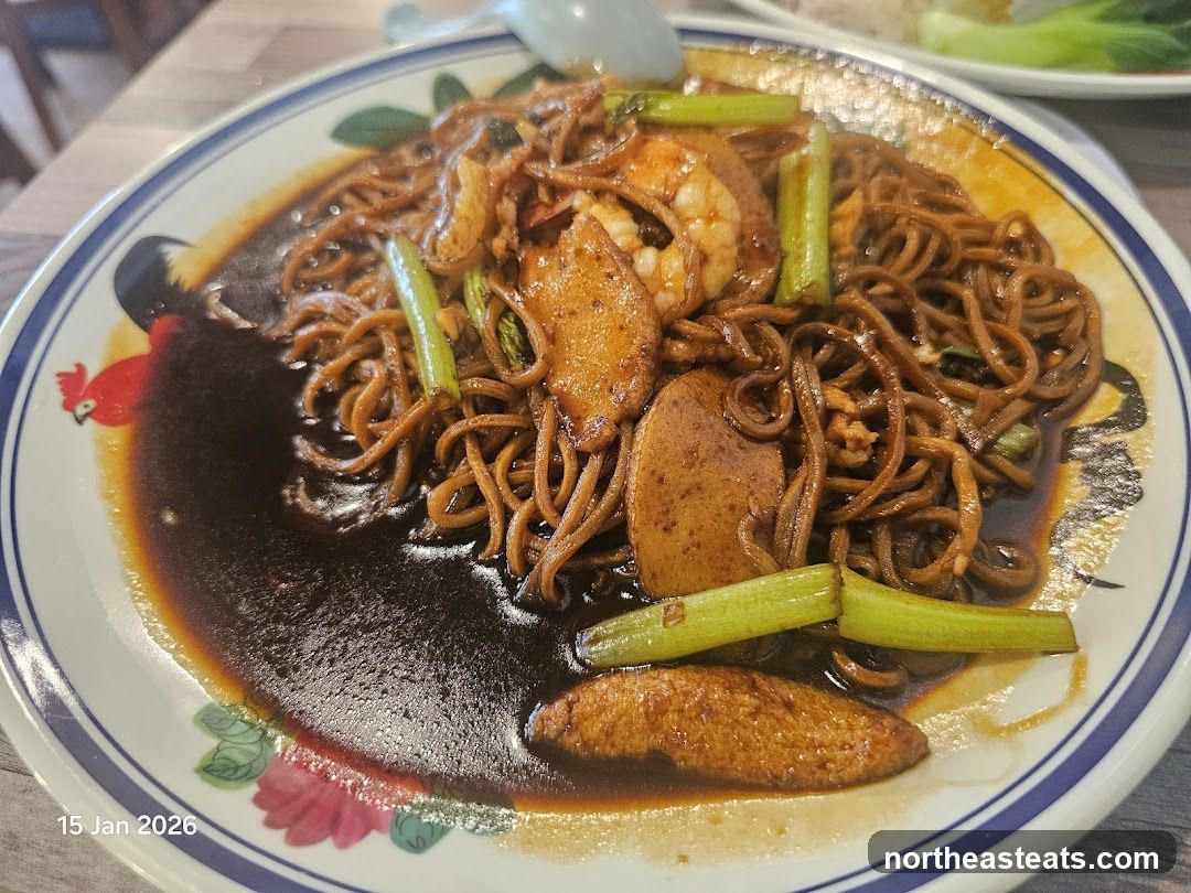 Noodles with Shrimp and Fish Cake