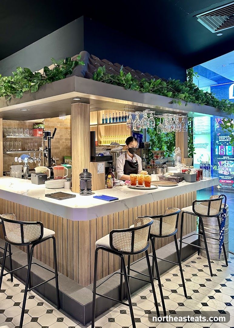 Bar Counter with Staff