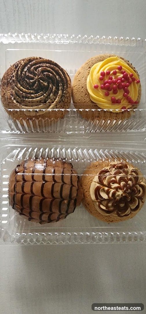 Four Cream Puffs