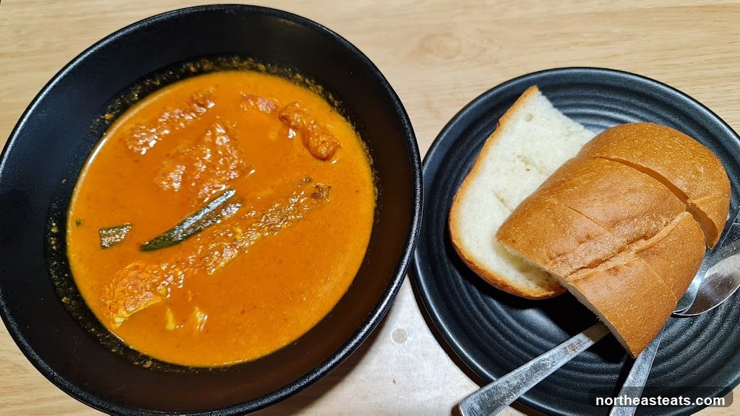 Fish Curry with Bread