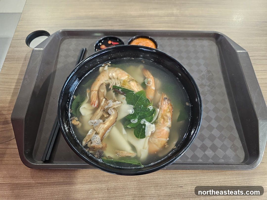 Shrimp noodle soup