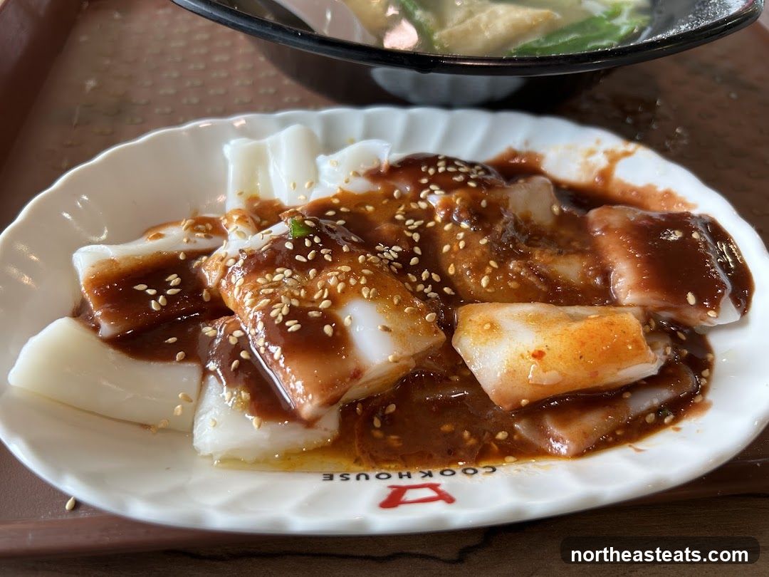 Rice Noodle Rolls with Sauce