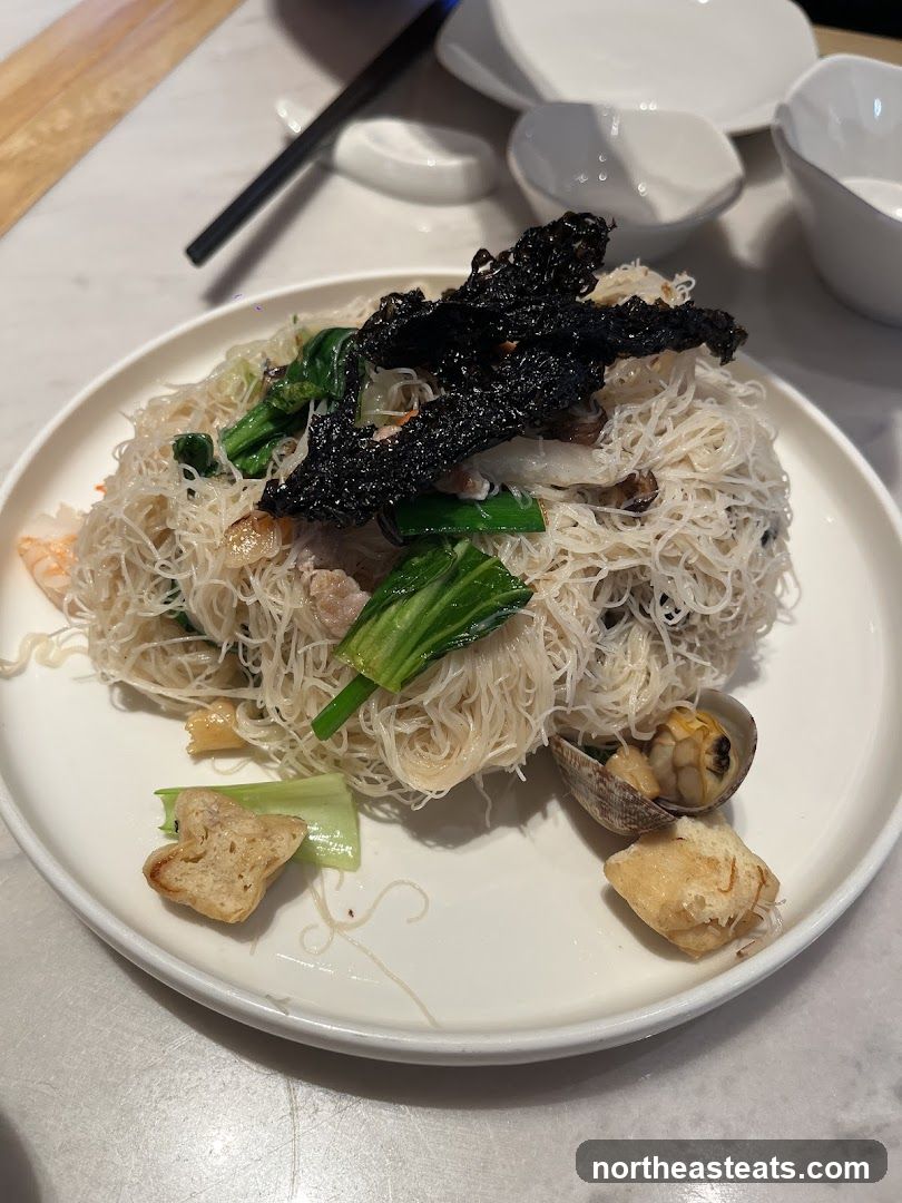 Noodles with Seafood and Vegetables