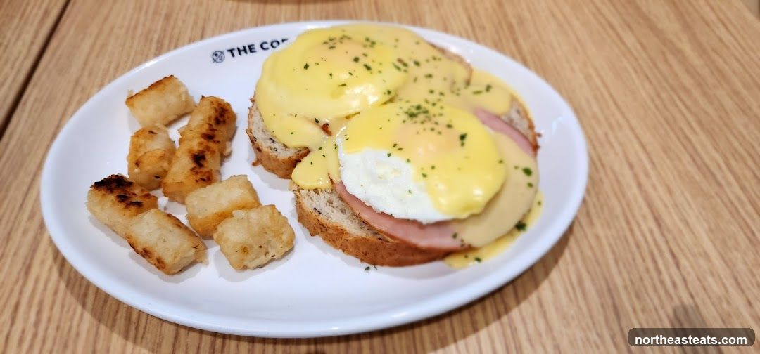 Eggs Benedict with Tater Tots