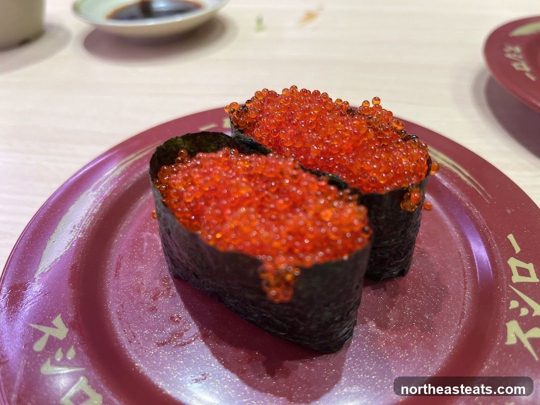 Tobiko Gunkan Maki Sushi