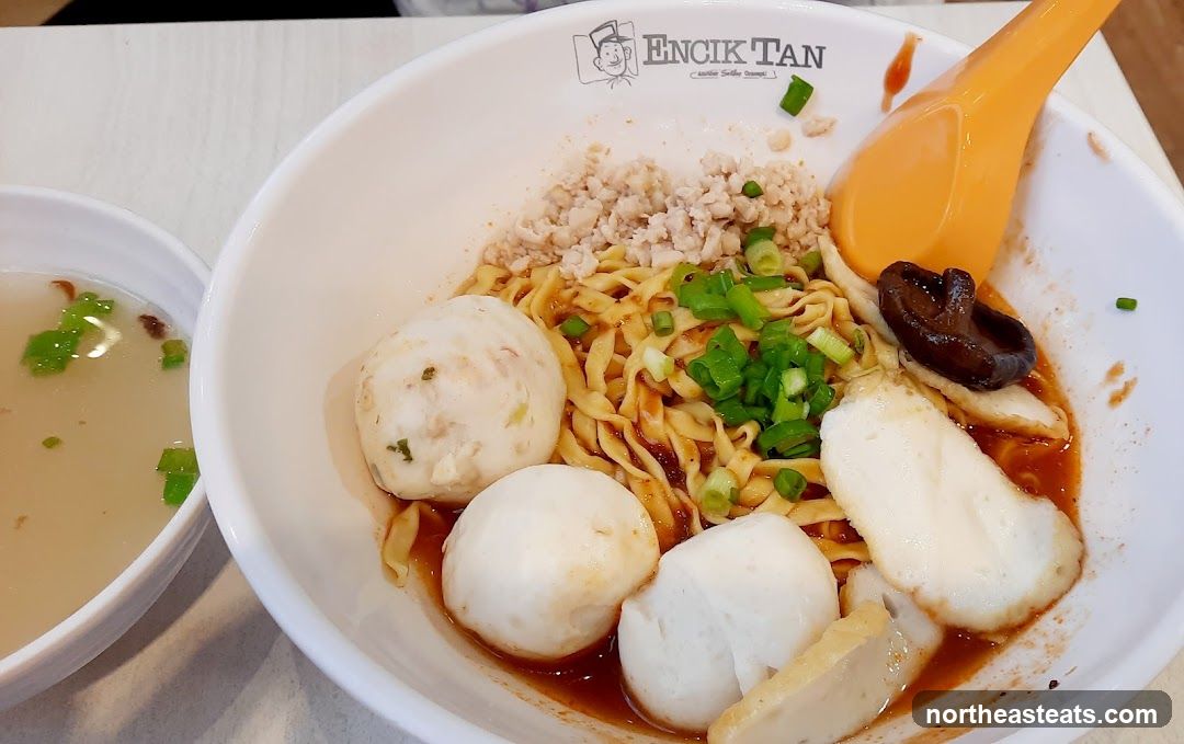 Noodles with Fish Balls and Minced Meat
