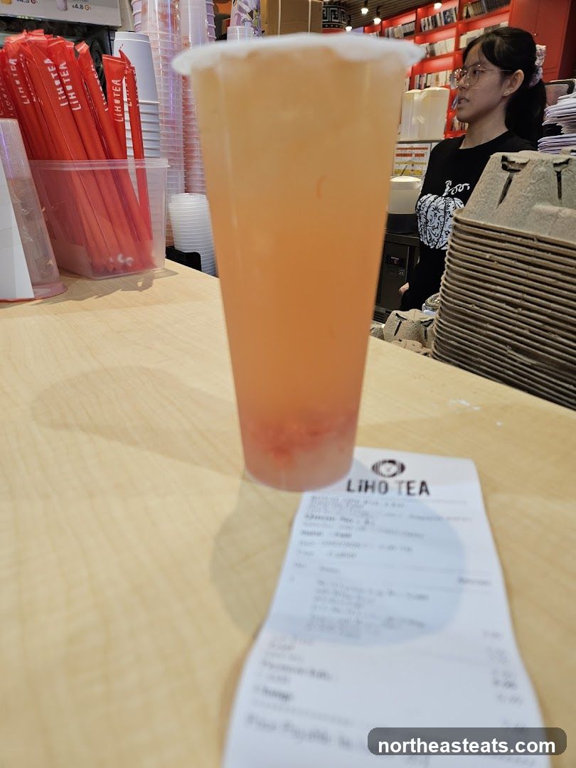 LIHO TEA Drink and Receipt