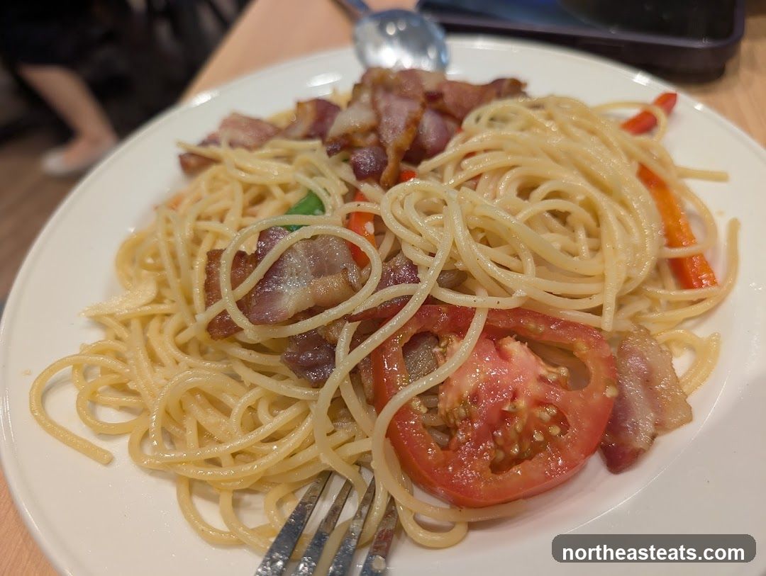 Spaghetti with Bacon and Tomato