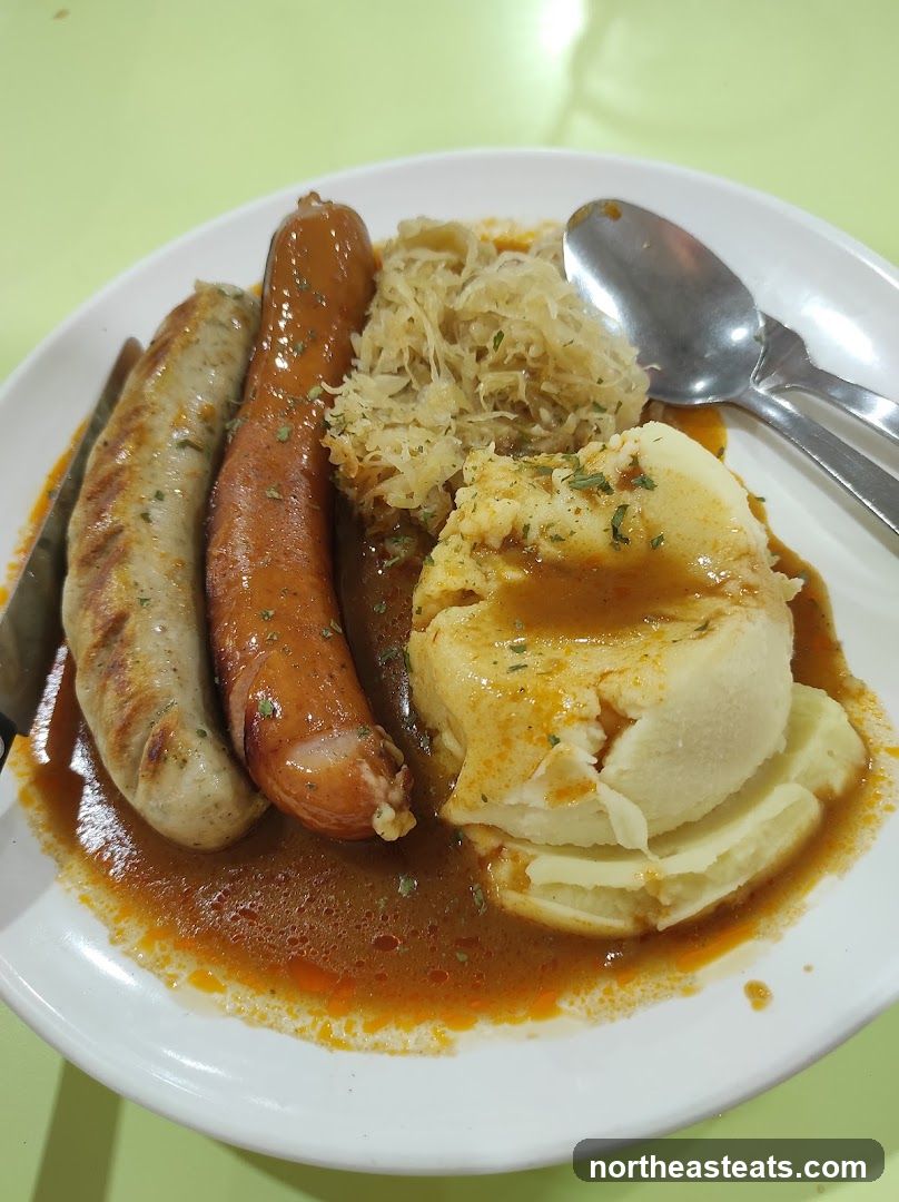 Sausages with Mashed Potatoes and Sauerkraut