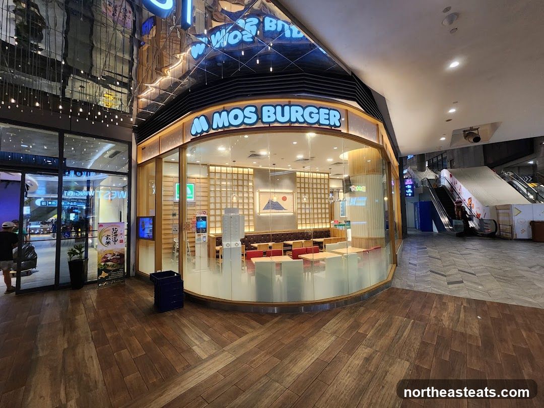 MOS BURGER storefront