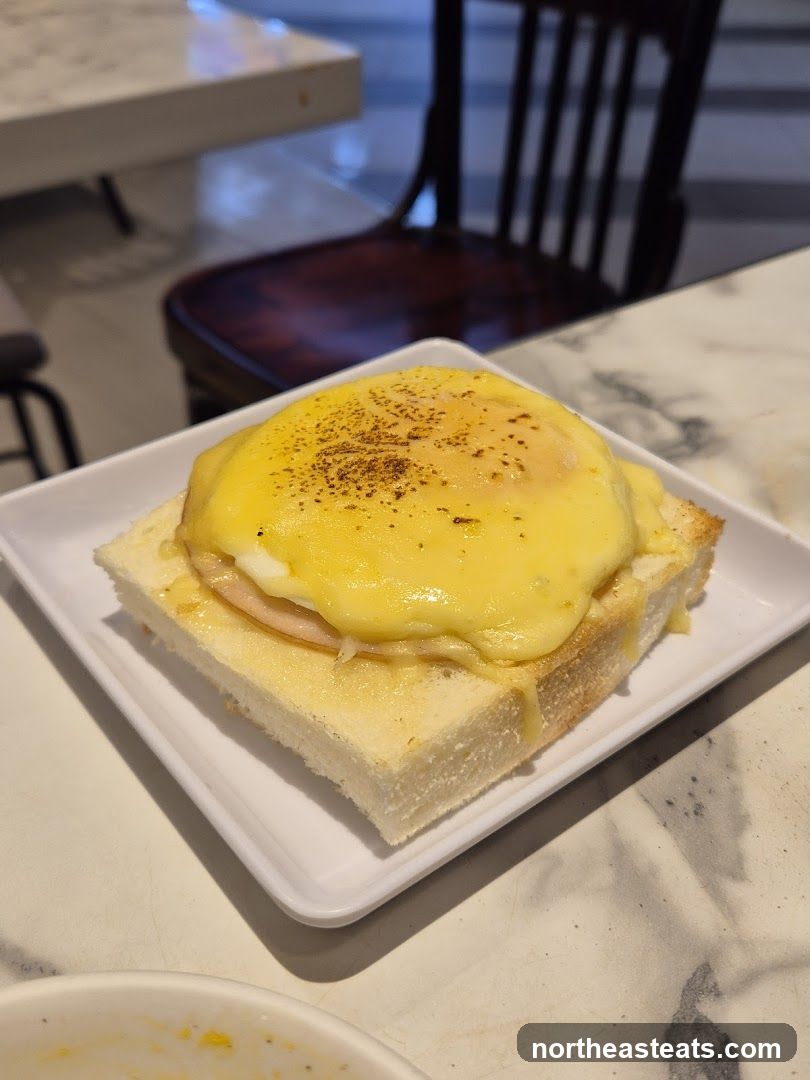 Eggs Benedict on Toast