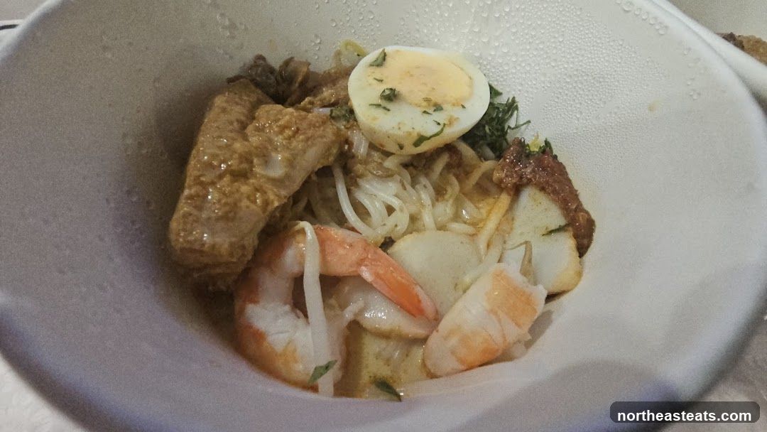 Laksa with Shrimp and Egg