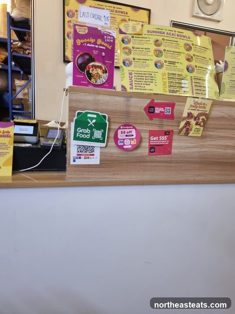 Açaí Bowl Menu and Promotions