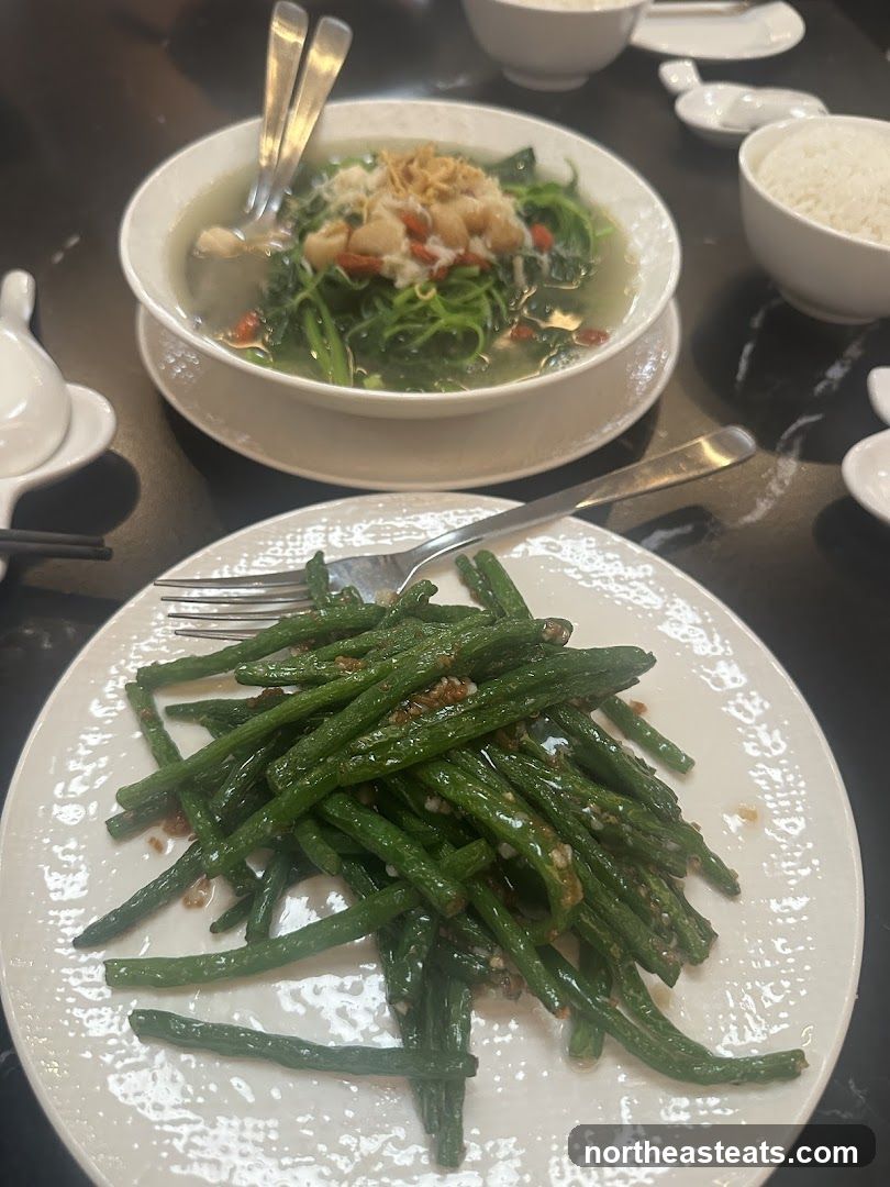Stir-fried Green Beans and Vegetable Soup
