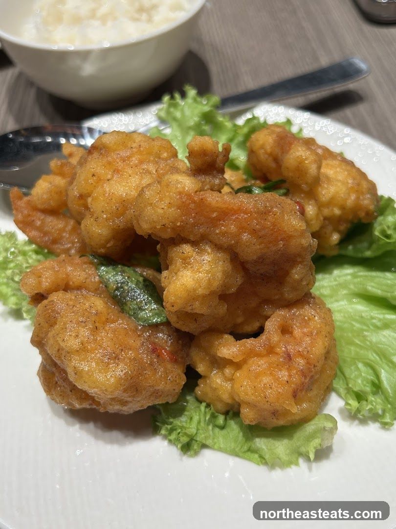 Crispy Fried Shrimp with Lettuce