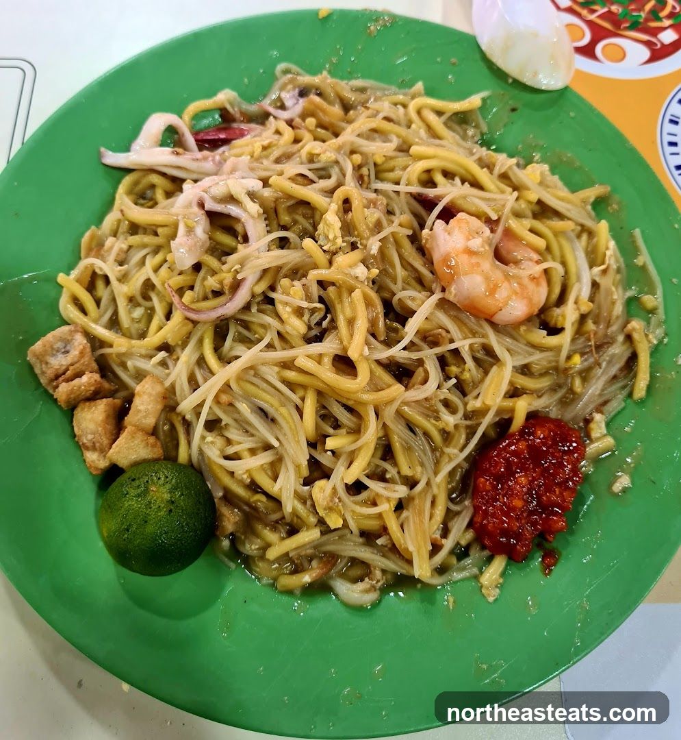 Noodles with Seafood and Chili