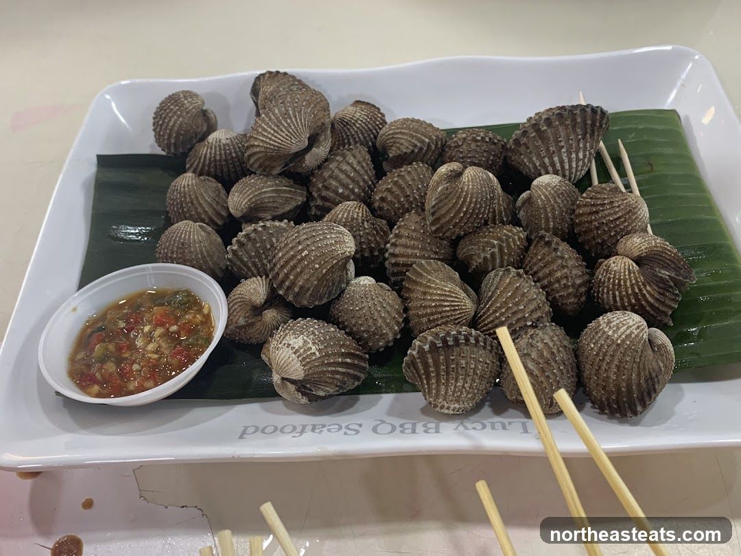 Steamed Cockles with Dipping Sauce