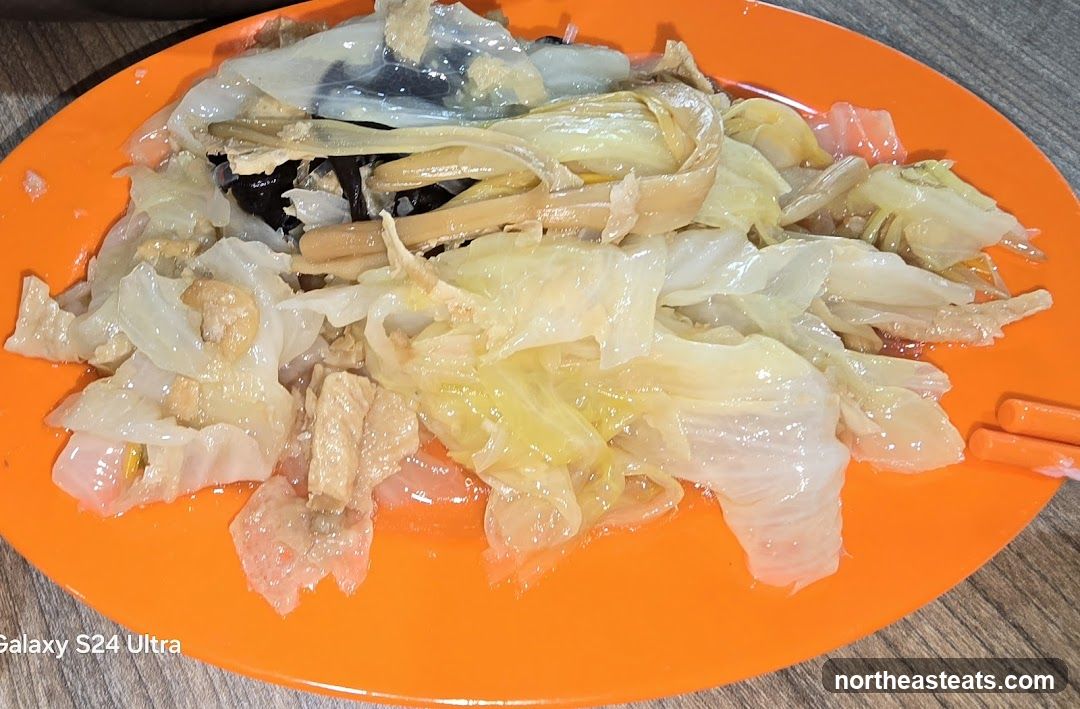 Stir-fried Cabbage with Tofu Skin and Mushrooms