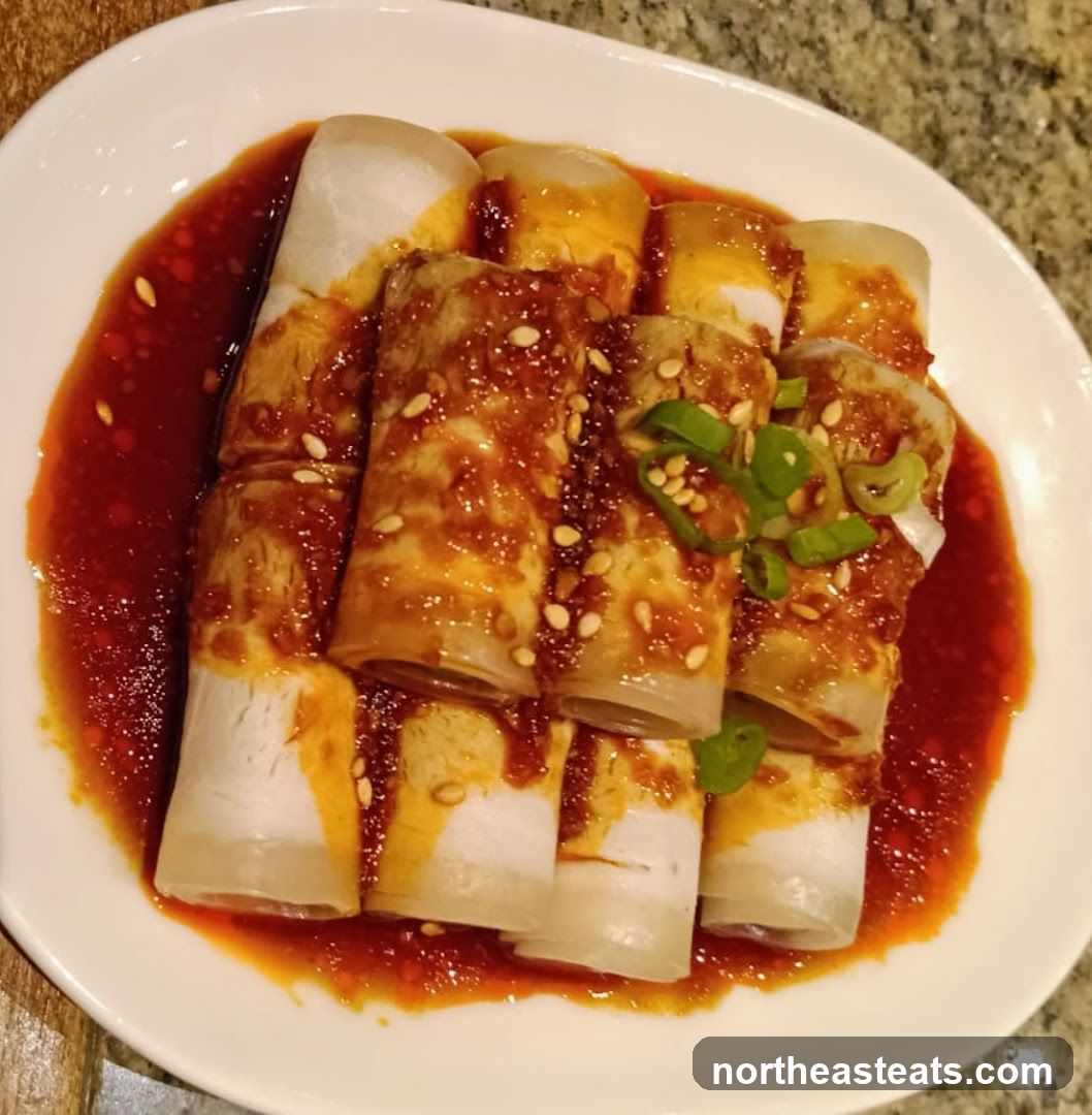 Rolled Noodles with Sauce