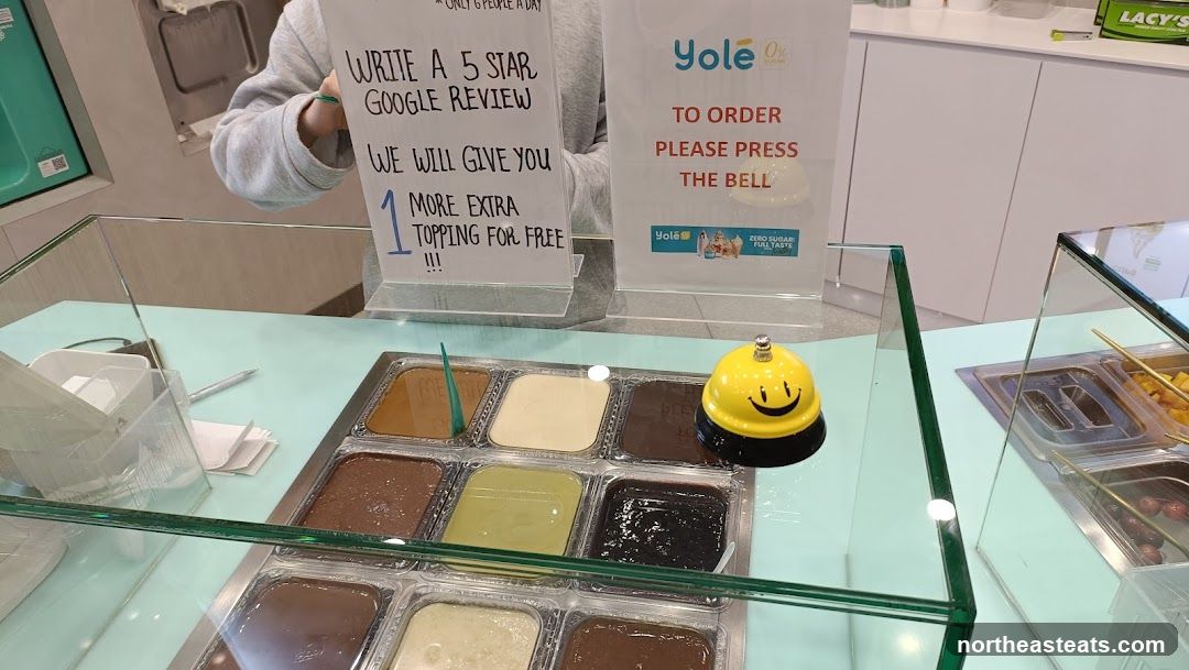 Dessert Topping Display