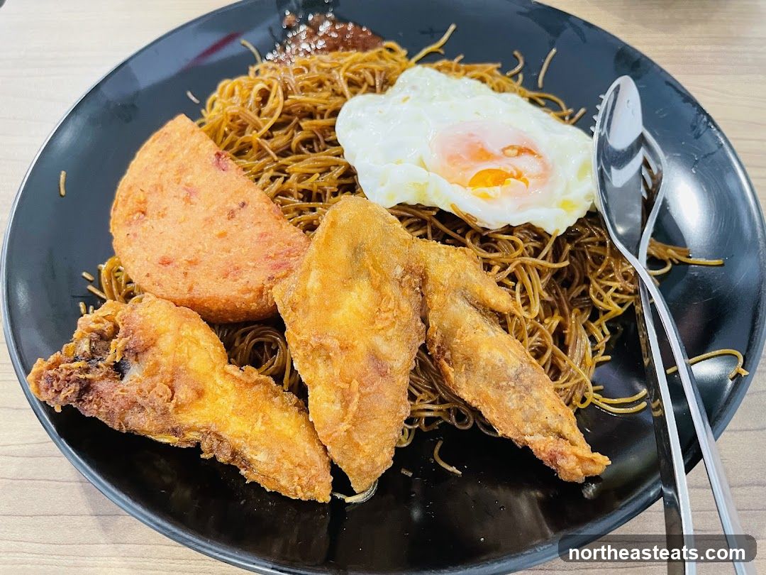 Fried Chicken Wings with Noodles
