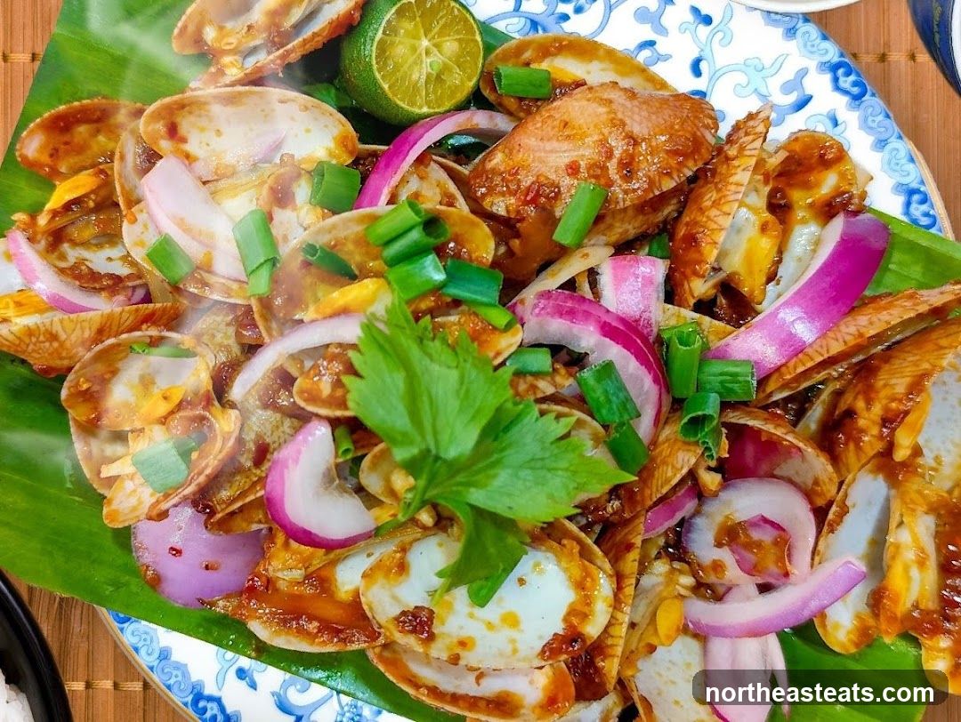 Spicy Clams with Onions and Lime