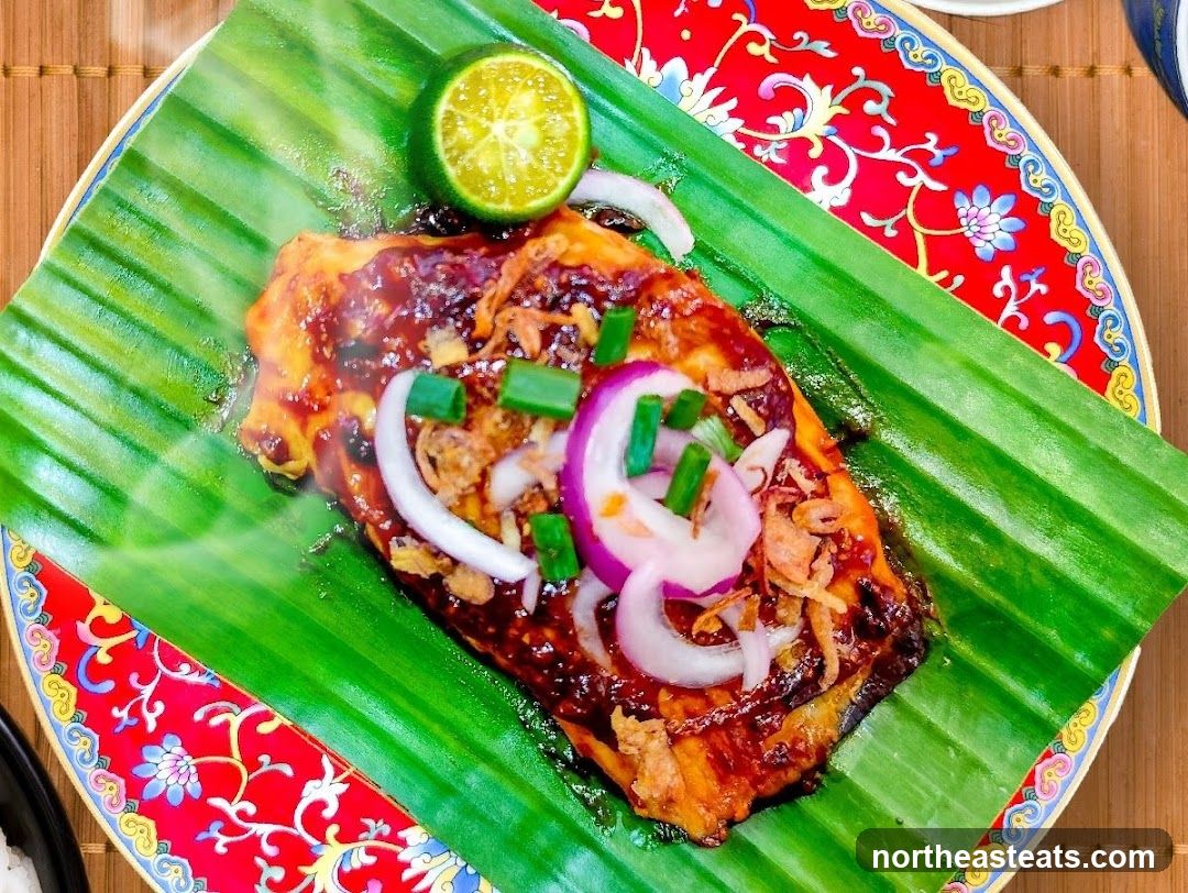 Fish dish with lime and onions
