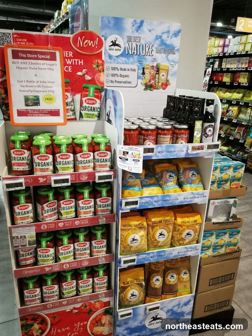 Alce Nero and Leggo's Organic Products Display