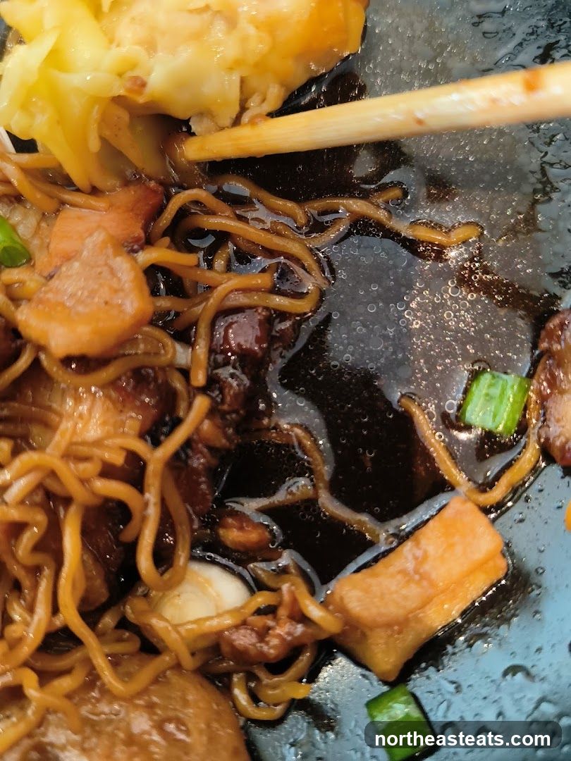 Noodles with Meat and Wonton