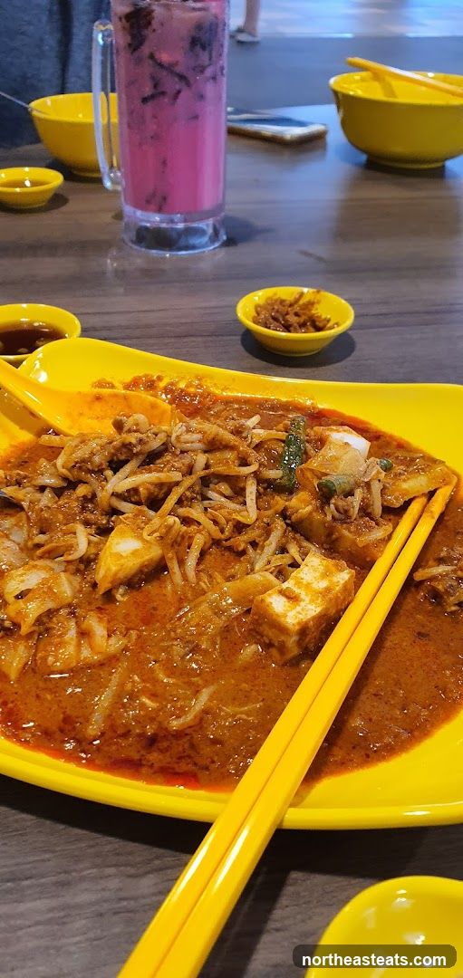 Curry Noodles and Drink