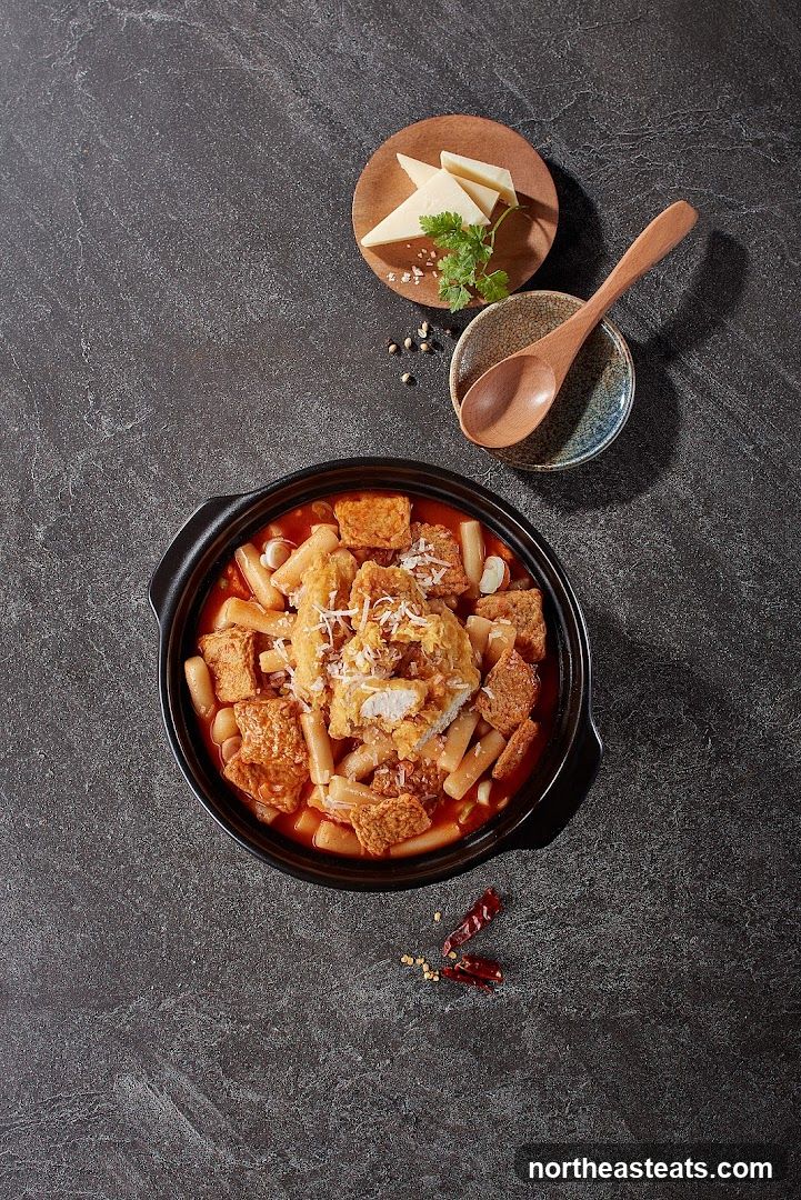 Tteokbokki with Fried Chicken and Cheese